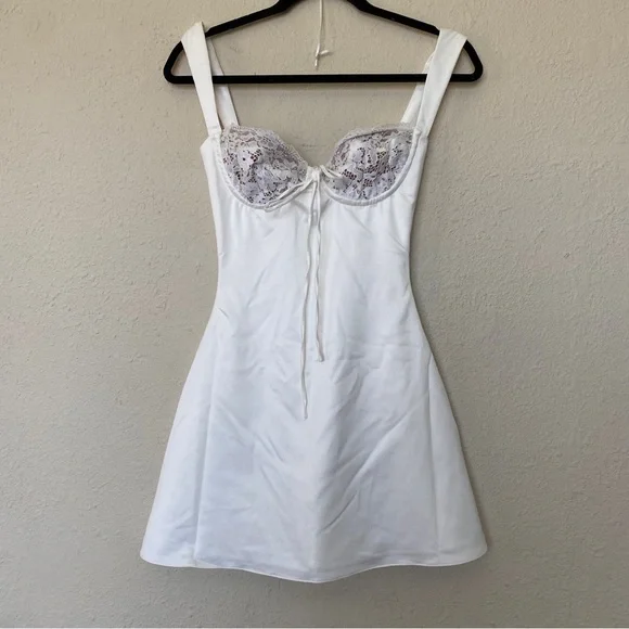 house of cb adriana ivory satin and lace mini dress House of CB Adriana Satin and Lace Mini Dress White Size 10